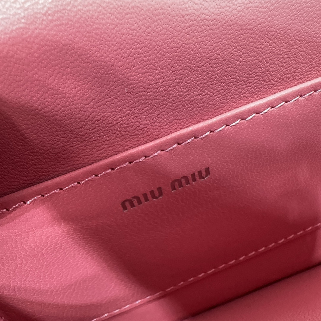 Miumiu Einzelne Umhängetasche Größe: 19 x 13 x 5 cm