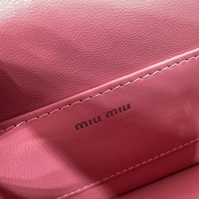 Miumiu Einzelne Umhängetasche Größe: 19 x 13 x 5 cm