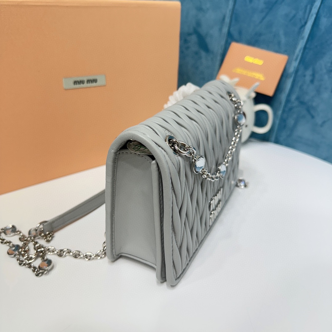 Borsa a tracolla singola Miumiu Dimensioni: 19*13*5cm