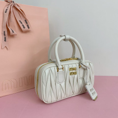 Miumiu Handtasche Größe: 19*10*5cm
