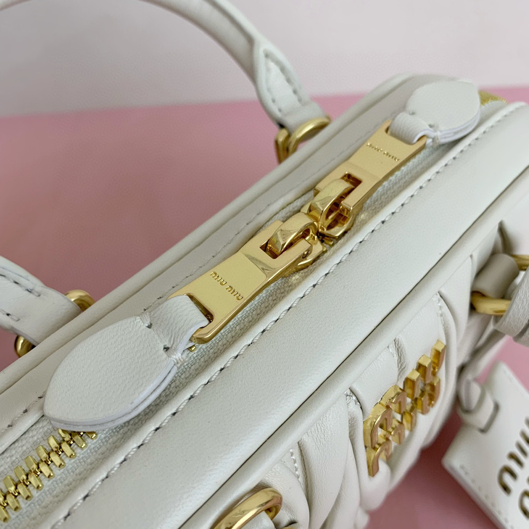 Miumiu Handtasche Größe: 19*10*5cm