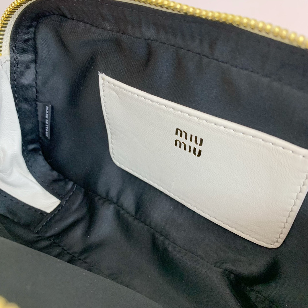 Miumiu Handtasche Größe: 19*10*5cm