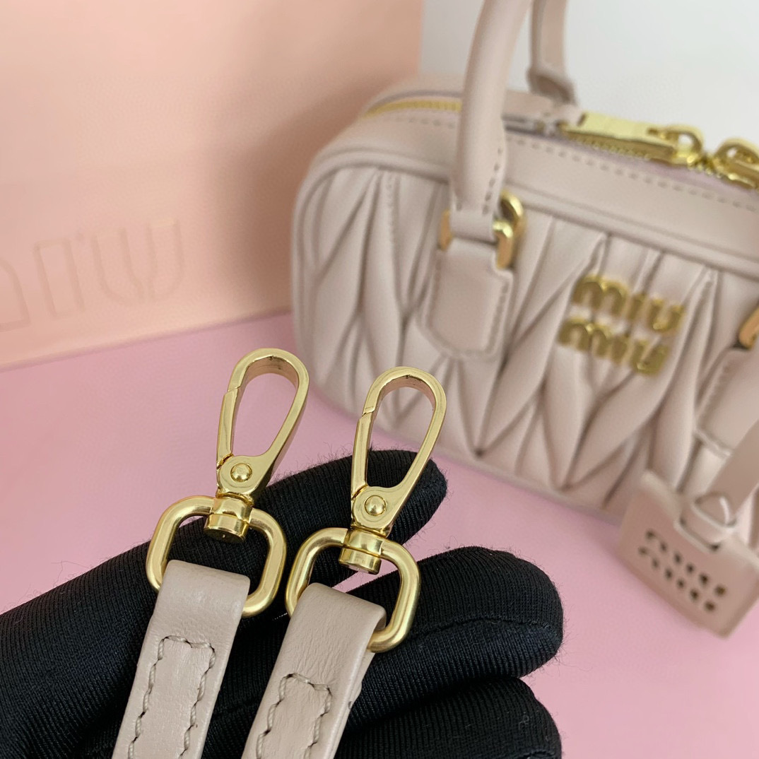 Borsa a mano Miumiu Dimensioni: 19*10*5cm