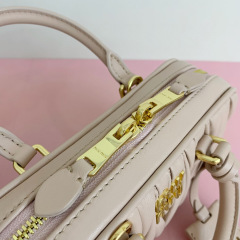 Borsa a mano Miumiu Dimensioni: 19*10*5cm