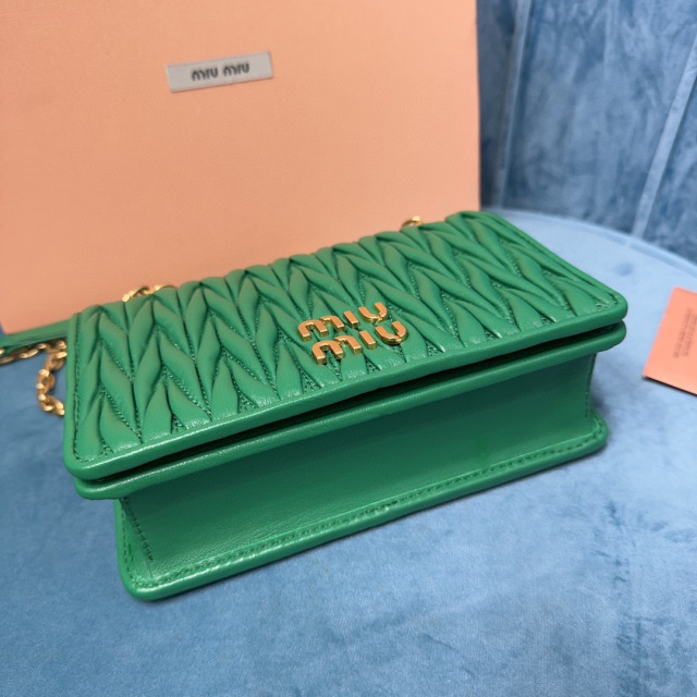 Miumiu Einzelne Umhängetasche Größe: 19 x 13 x 5 cm