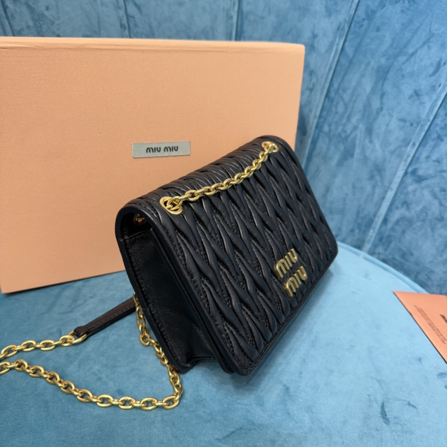 Borsa a tracolla singola Miumiu Dimensioni: 19*13*5cm