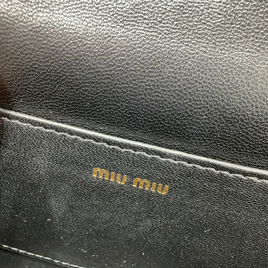 Borsa a tracolla singola Miumiu Dimensioni: 19*13*5cm