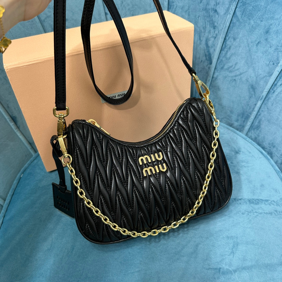 Borsa a tracolla singola Miumiu Dimensioni: 17*20*5cm