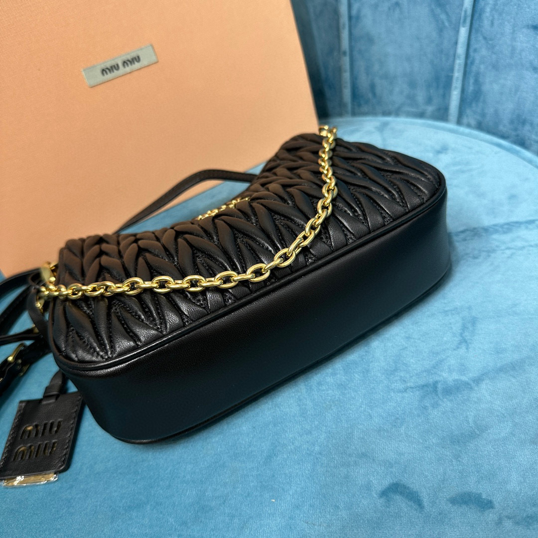 Borsa a tracolla singola Miumiu Dimensioni: 17*20*5cm