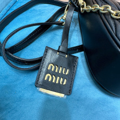 Borsa a tracolla singola Miumiu Dimensioni: 17*20*5cm