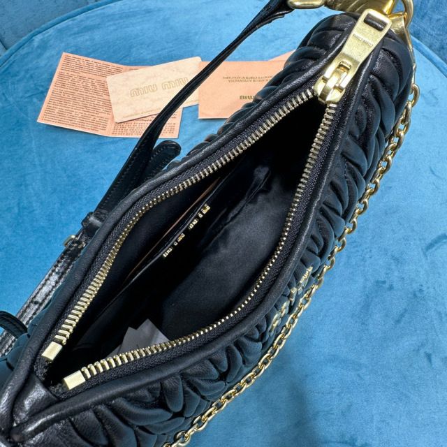 Borsa a tracolla singola Miumiu Dimensioni: 17*20*5cm
