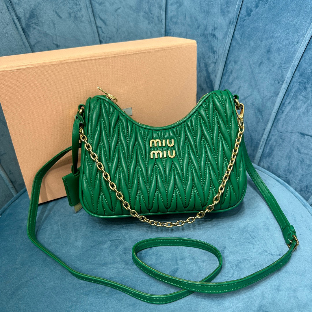 Borsa a tracolla singola Miumiu Dimensioni: 17*20*5cm