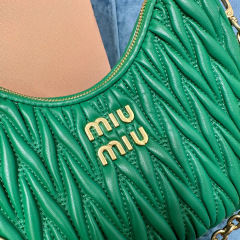 Borsa a tracolla singola Miumiu Dimensioni: 17*20*5cm