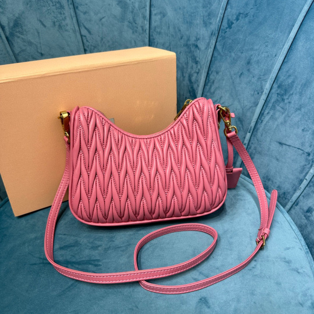 Borsa a tracolla singola Miumiu Dimensioni: 17*20*5cm