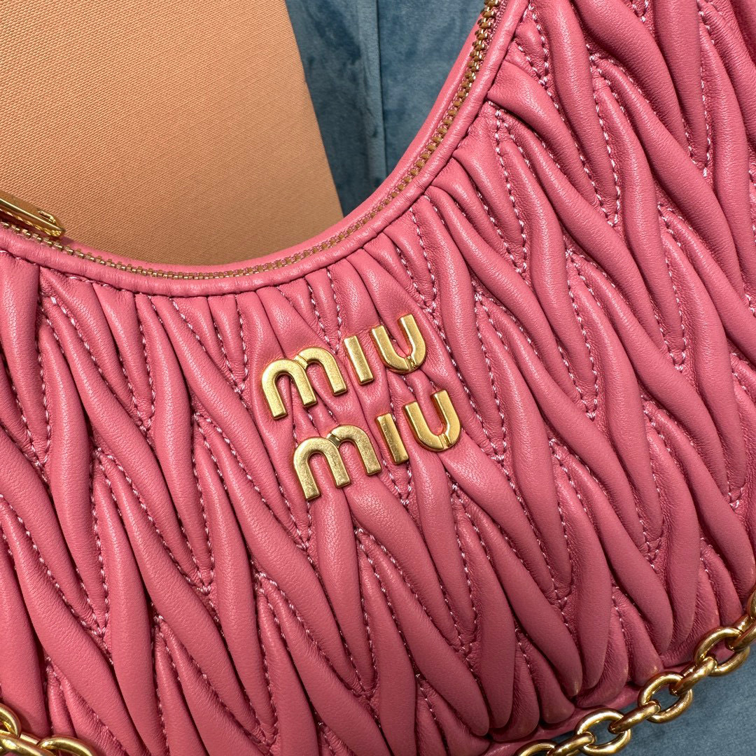 Borsa a tracolla singola Miumiu Dimensioni: 17*20*5cm