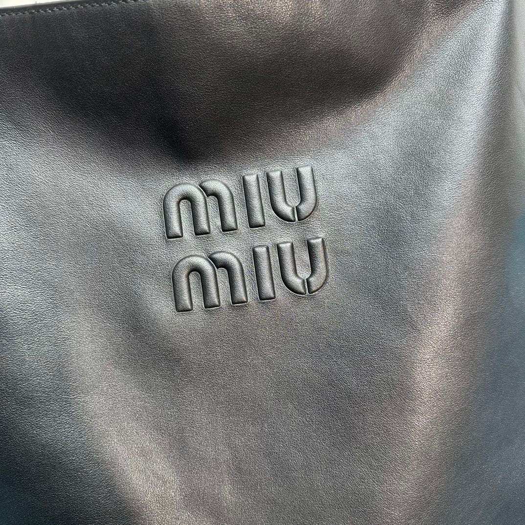 Miumiu shopping bag  Size：40*46*12cm