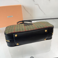 Borsa a mano Miumiu Dimensioni: 28*12*9cm