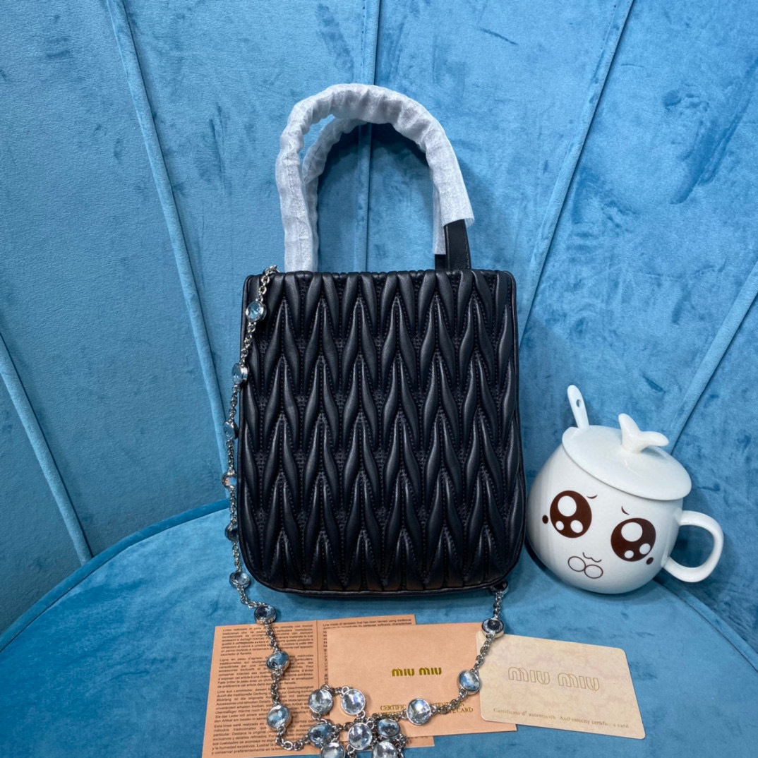 Borsa a tracolla singola Miumiu Dimensioni: 18*15*5cm