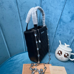 Borsa a tracolla singola Miumiu Dimensioni: 18*15*5cm