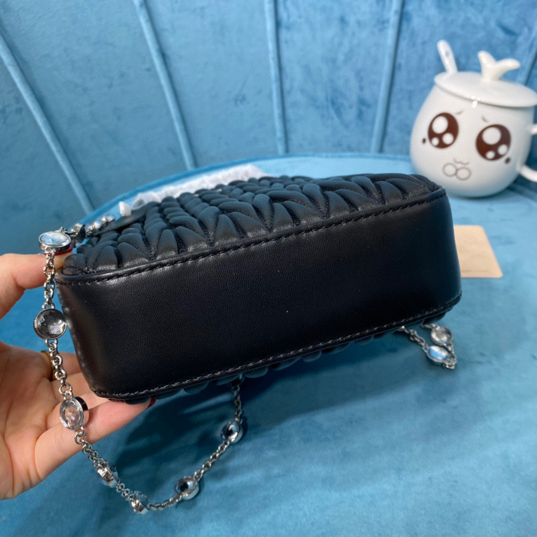 Borsa a tracolla singola Miumiu Dimensioni: 18*15*5cm