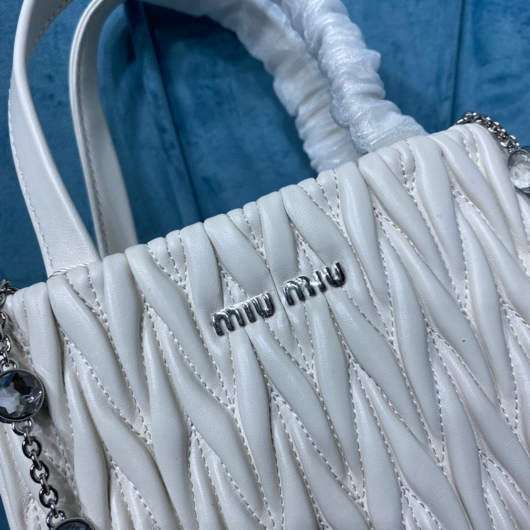 Borsa a tracolla singola Miumiu Dimensioni: 18*15*5cm