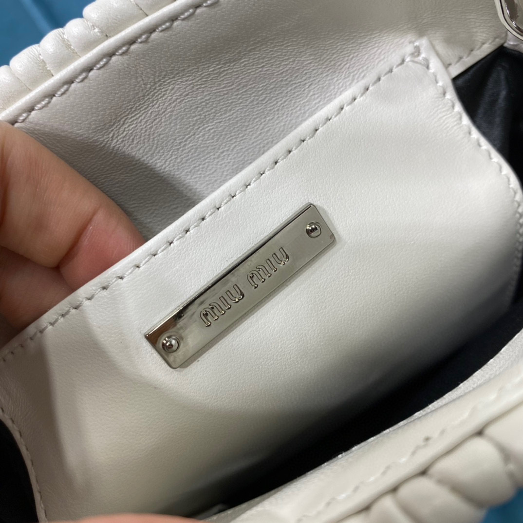 Borsa a tracolla singola Miumiu Dimensioni: 18*15*5cm