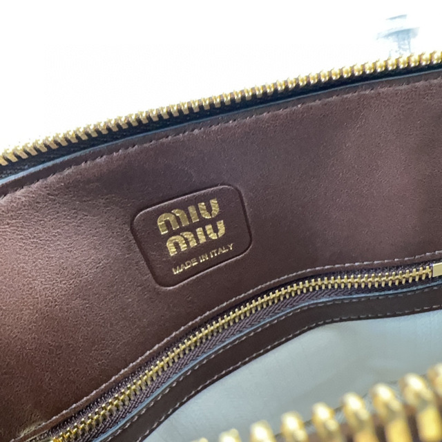 Miumiu 手拿包 尺寸：33*17*11cm