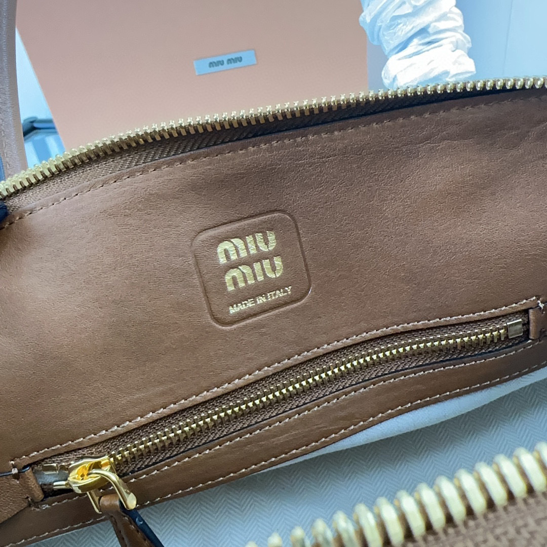 Miumiu Handtasche Größe: 33*17*11cm