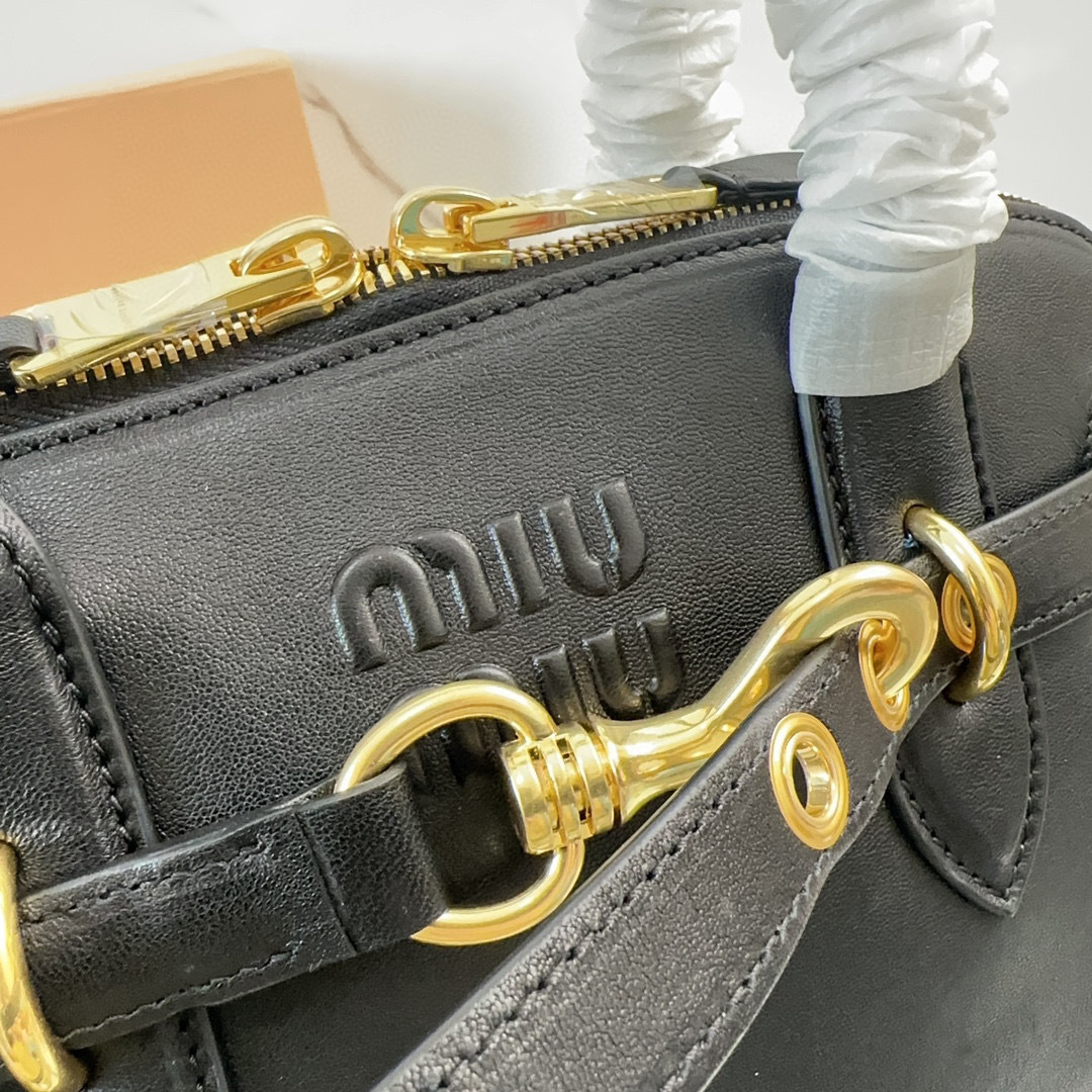 Miumiu Handtasche Größe: 33*17*11cm