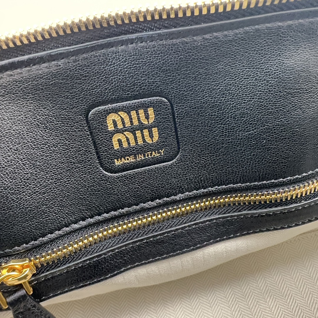 Miumiu Handtasche Größe: 33*17*11cm