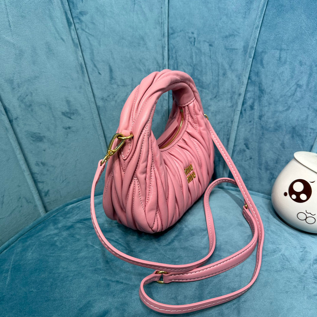 Borsa da ascella Miumiu Dimensioni: 18*10*6cm