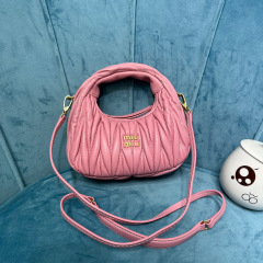 Borsa da ascella Miumiu Dimensioni: 18*10*6cm