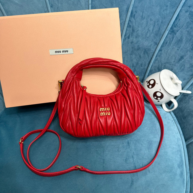 Borsa da ascella Miumiu Dimensioni: 18*10*6cm