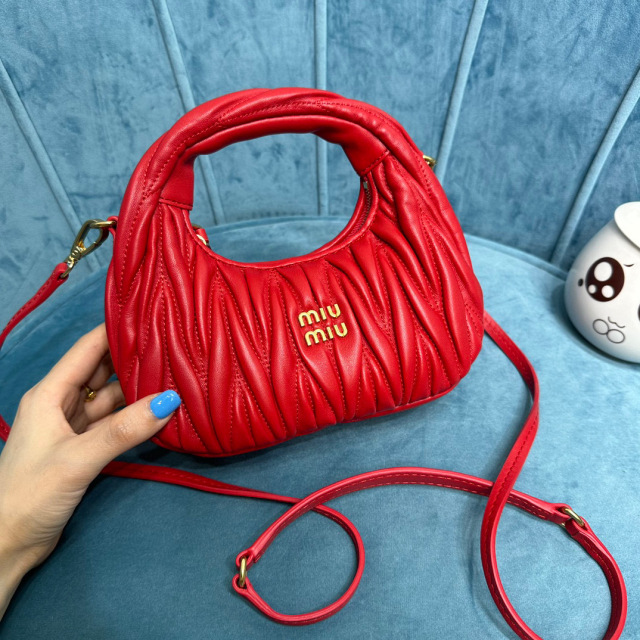 Borsa da ascella Miumiu Dimensioni: 18*10*6cm