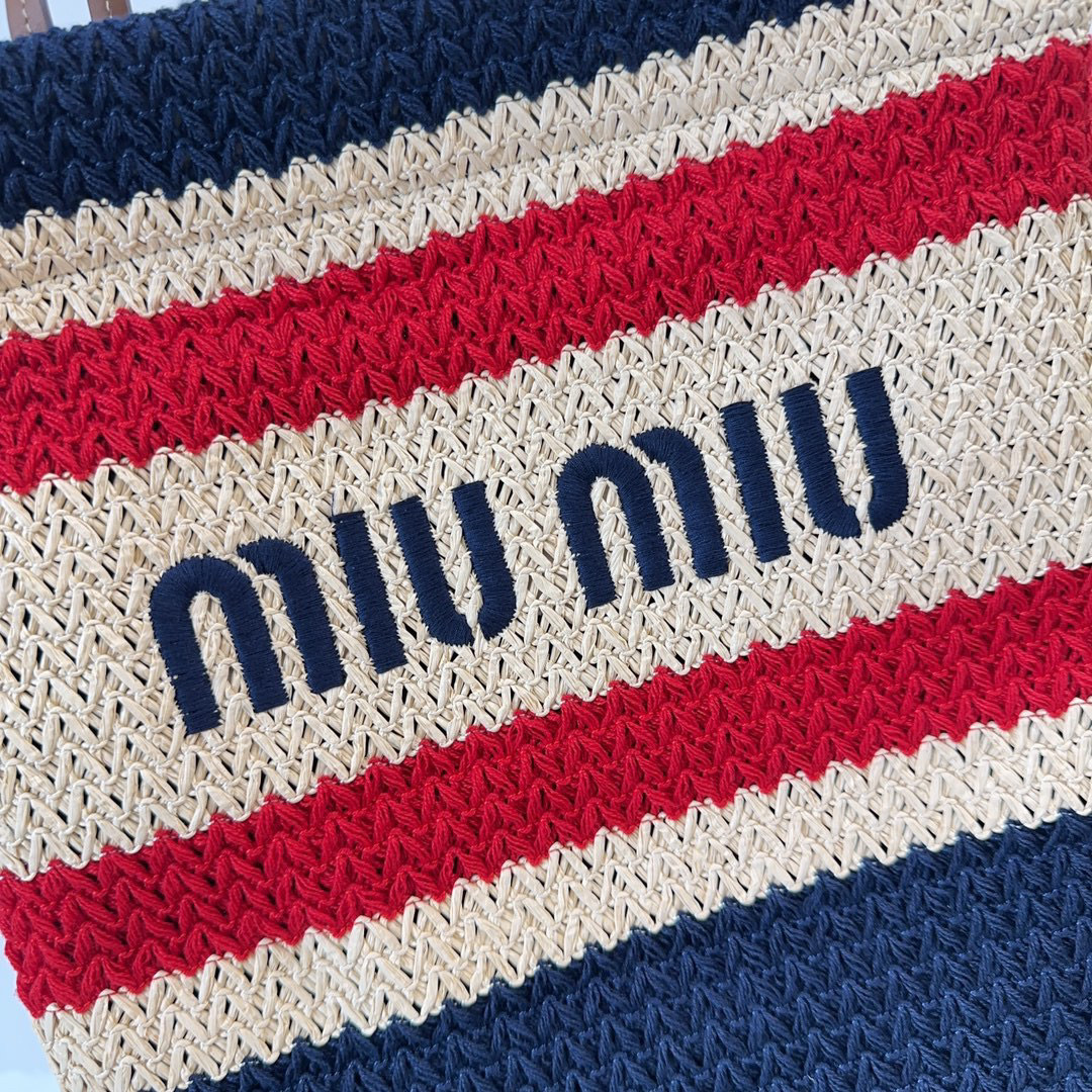 Borsa della spesa Miumiu Dimensioni: 33*38*3cm