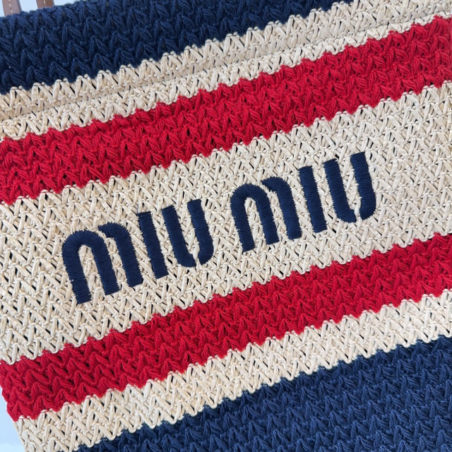 Borsa della spesa Miumiu Dimensioni: 33*38*3cm