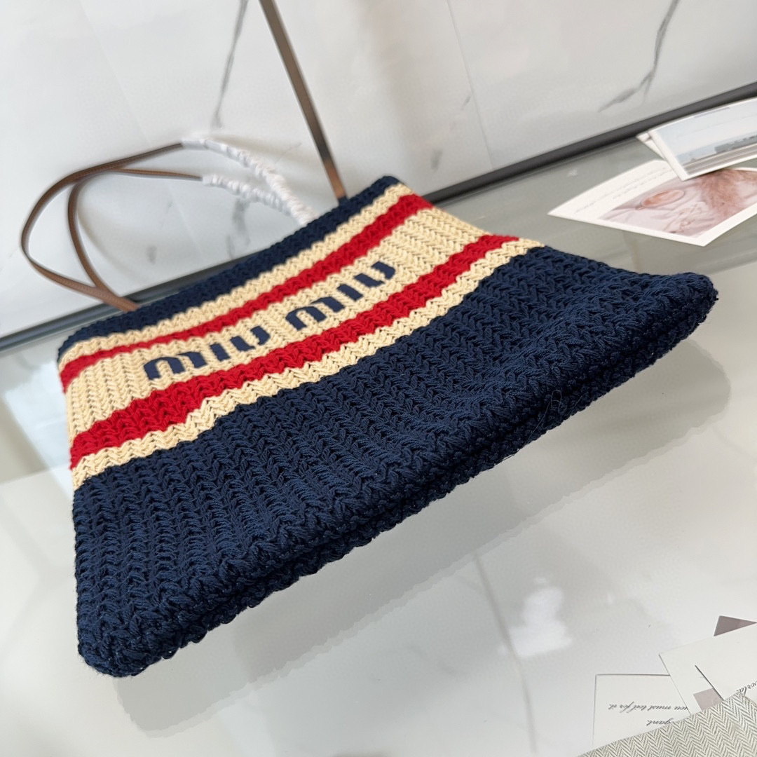Borsa della spesa Miumiu Dimensioni: 33*38*3cm