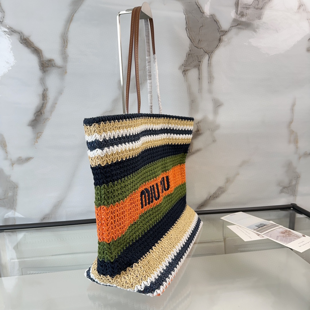 Miumiu Einkaufstasche Größe: 40 x 34 x 16 cm