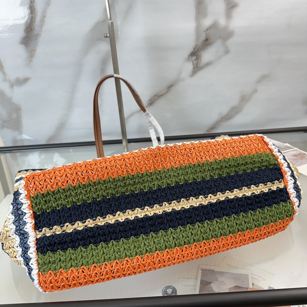 Miumiu Einkaufstasche Größe: 40 x 34 x 16 cm