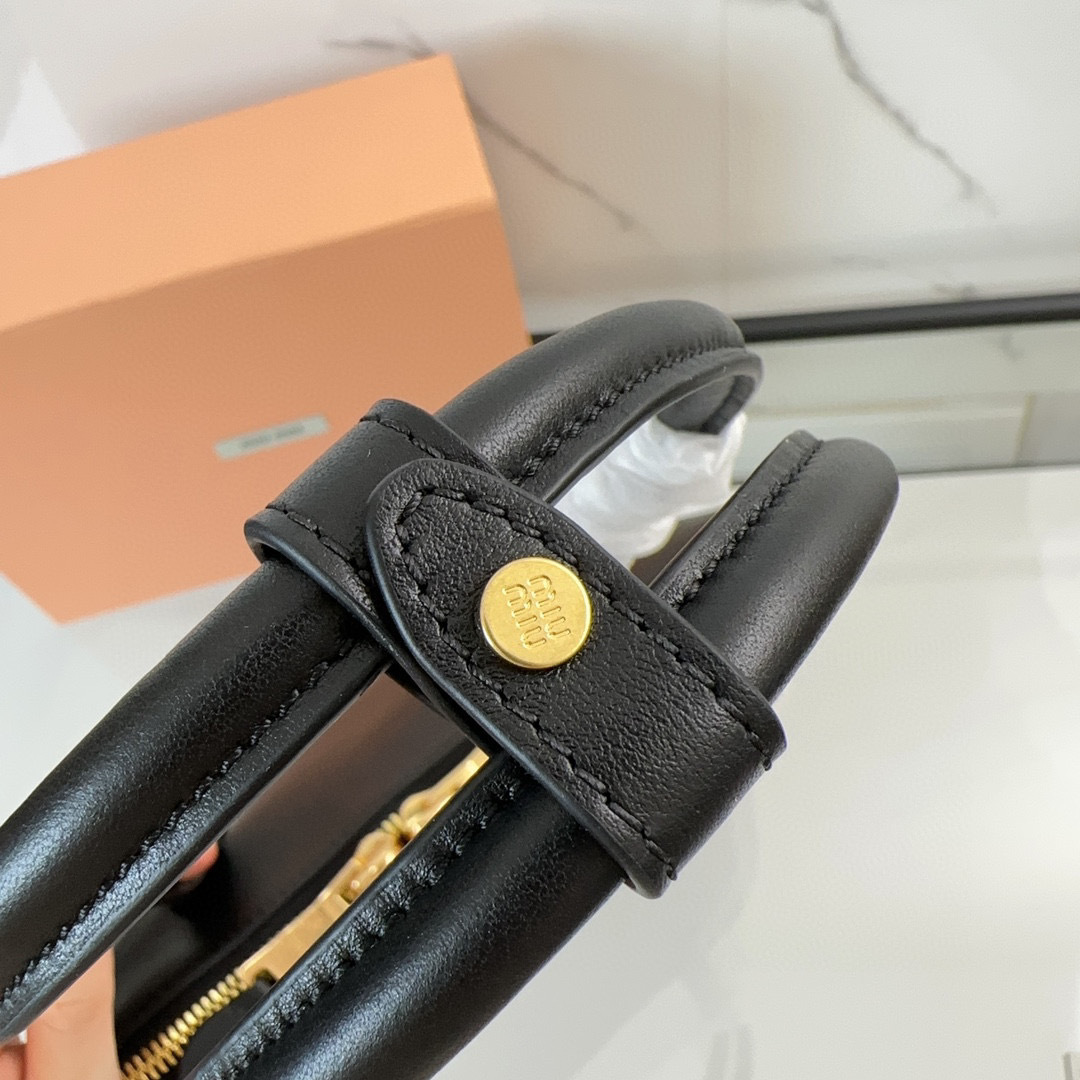 Borsa a mano Miumiu Dimensioni: 33*21*13cm