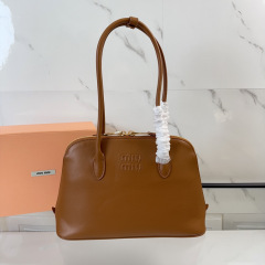 Borsa a mano Miumiu Dimensioni: 33*21*13cm