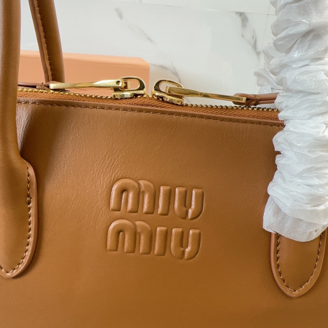 Borsa a mano Miumiu Dimensioni: 33*21*13cm