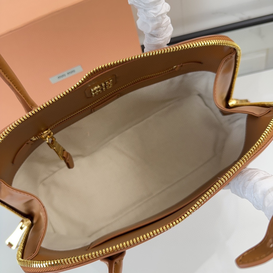 Borsa a mano Miumiu Dimensioni: 33*21*13cm