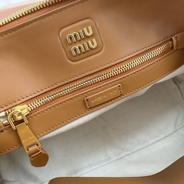 Borsa a mano Miumiu Dimensioni: 33*21*13cm