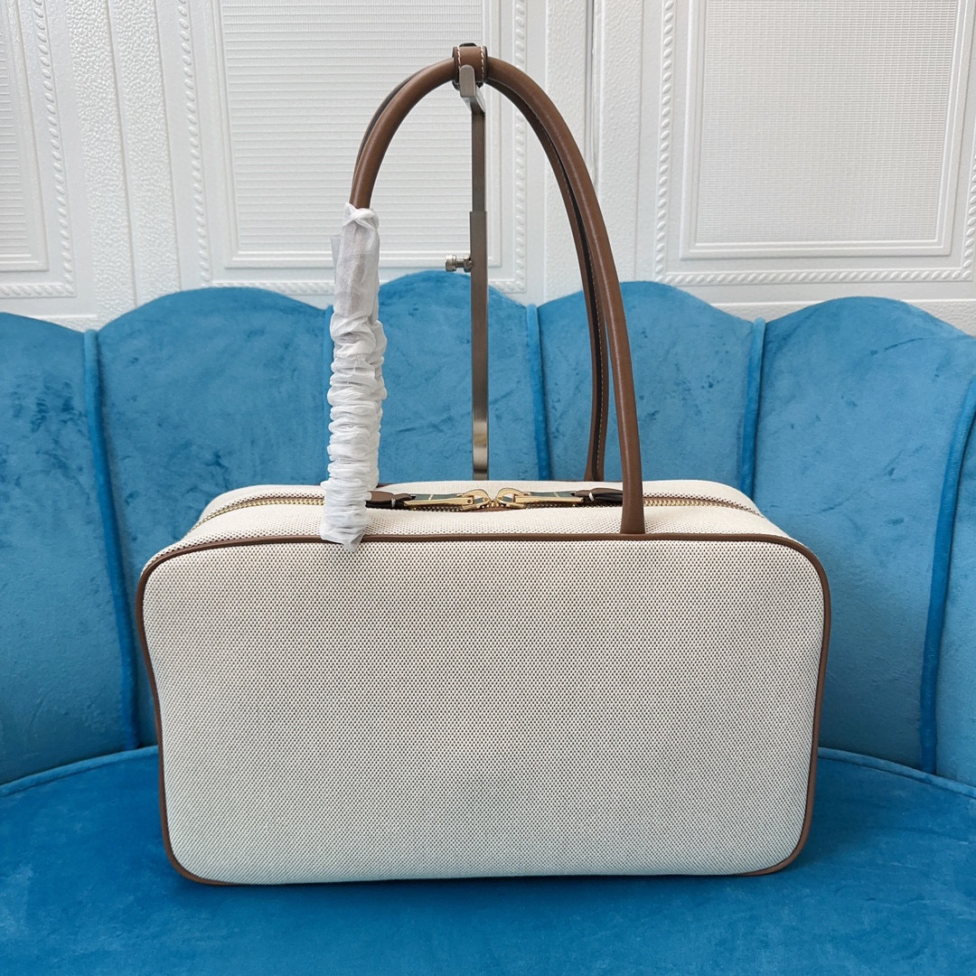 Borsa a mano Miumiu Dimensioni: 34*23*12cm