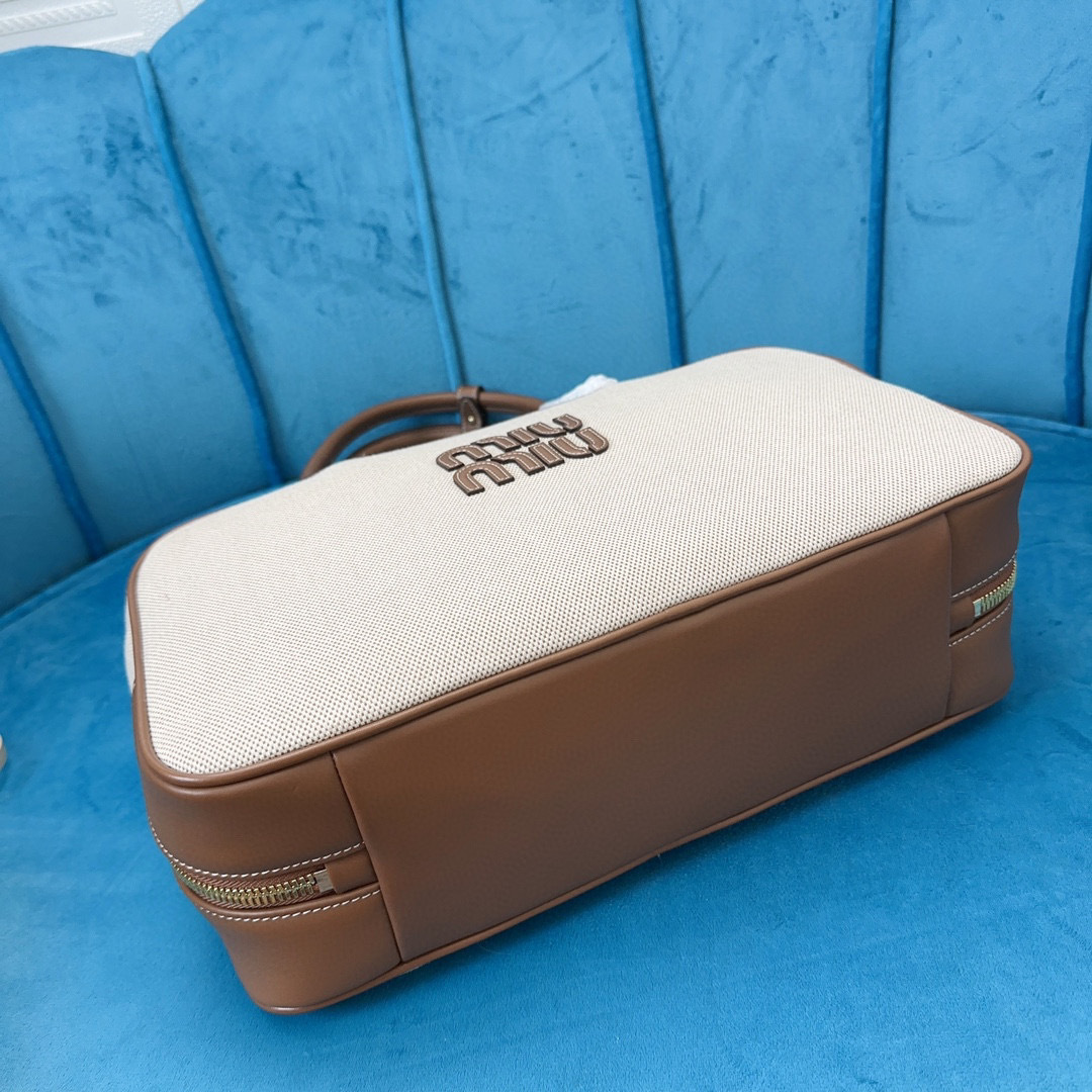 Borsa a mano Miumiu Dimensioni: 34*23*12cm