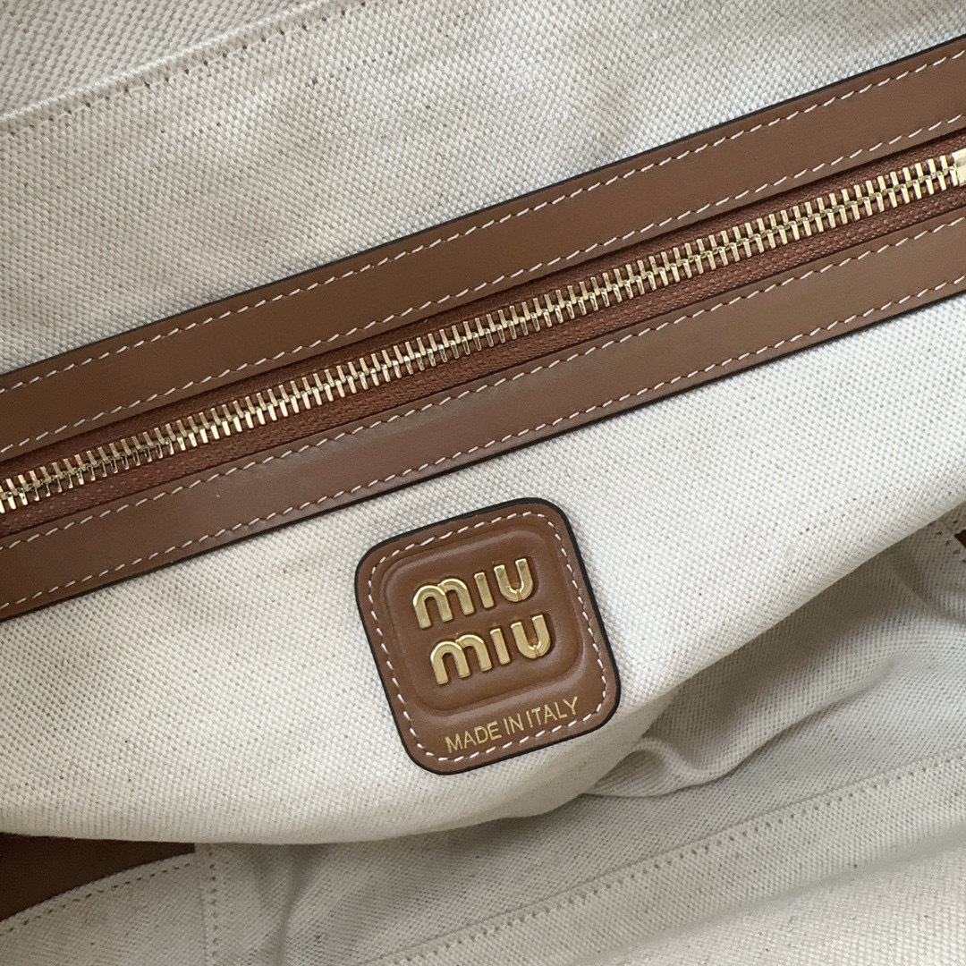 Borsa a mano Miumiu Dimensioni: 34*23*12cm