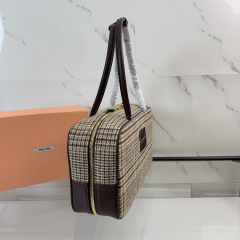 Borsa a mano Miumiu Dimensioni: 34*23*12cm