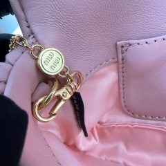 Borsa a tracolla singola Miumiu Dimensioni: 18*9.5*4cm