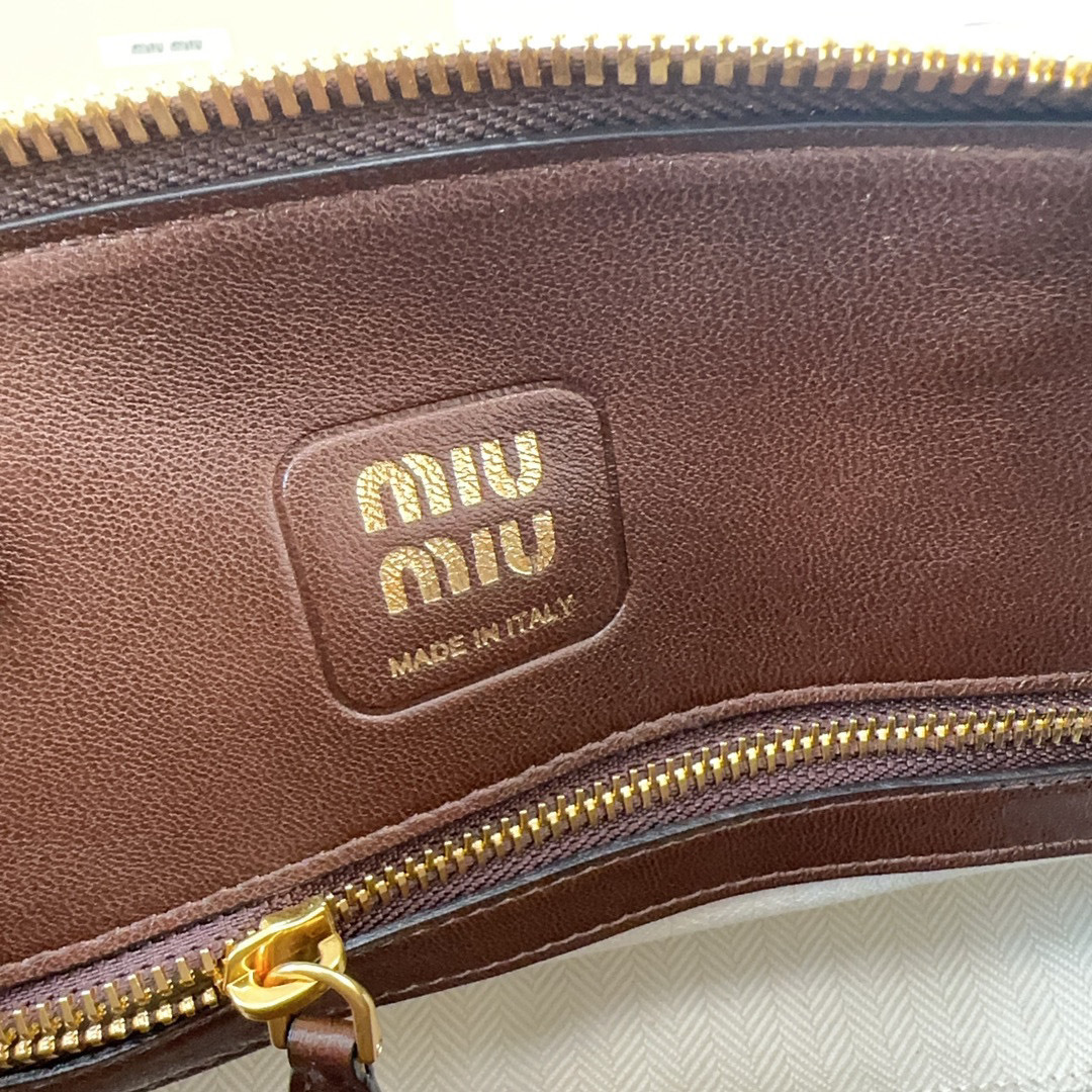 Borsa a mano Miumiu Dimensioni: 28*10*16,5 cm